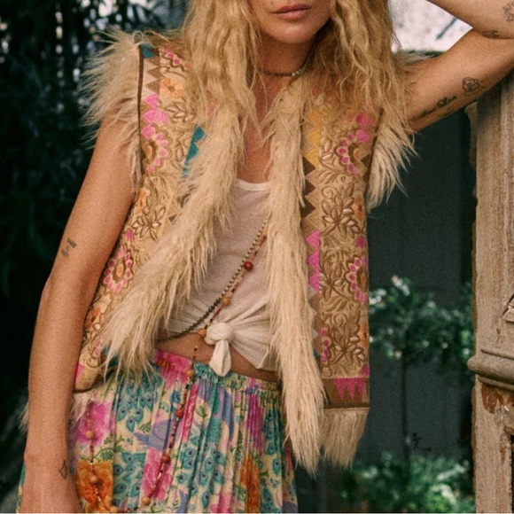 Spell Rue Vest - Picture 4 of 9